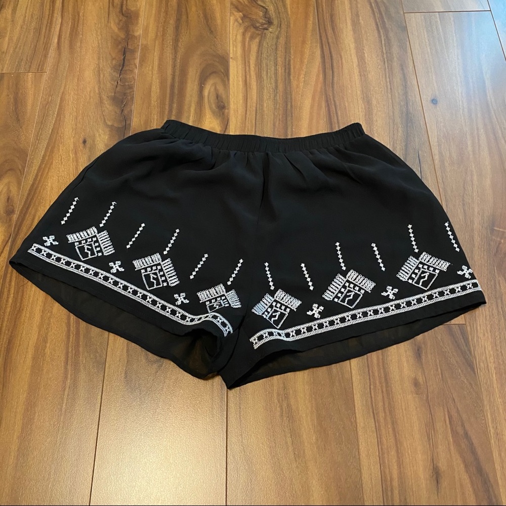Love Culture - Boho Chic Black Shorts